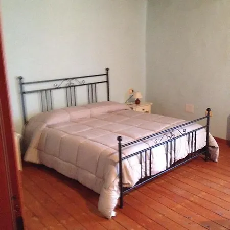 La Casa Del Borgo فندق مبيت وإفطار